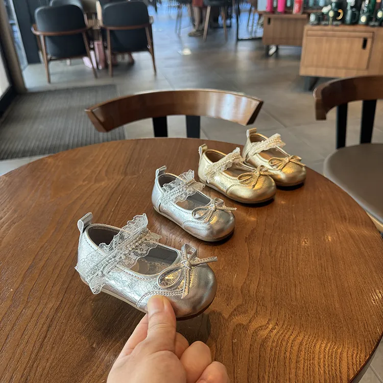 秋季女宝宝鞋软底学步鞋韩版百搭女童洋气公主鞋春秋周岁婴儿鞋