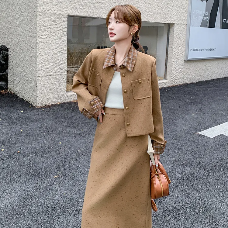 盐系轻熟小香风套装裙女秋冬高级感大方得体流行时髦洋气两件套