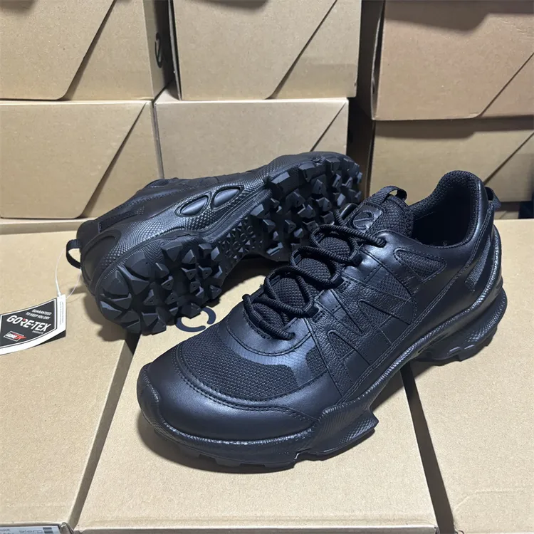 ECCO爱步防水防滑透气男士时尚休闲厚底情侣鞋踪迹803254