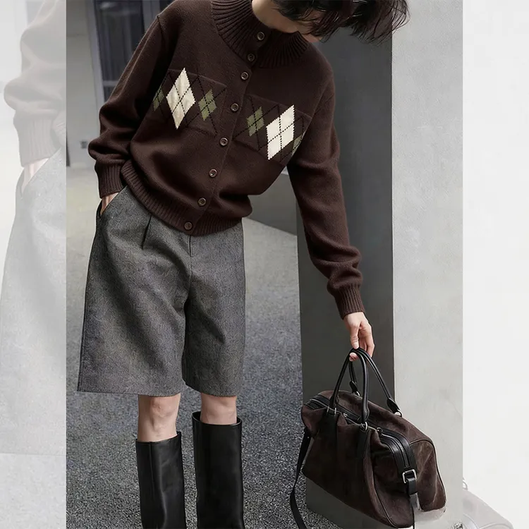 别致独特漂亮内搭小衫咖色菱格针织开衫女秋冬季穿搭洋气高贵上衣