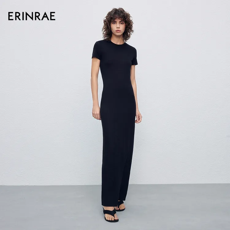 ERINRAE/艾琳睿黑色气质显瘦开叉女装连衣裙EG284239LY20