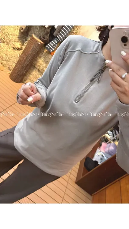 【蔡徐坤黑皮衣巴黎】百搭大版长袖德绒半拉链正肩显瘦打底9066