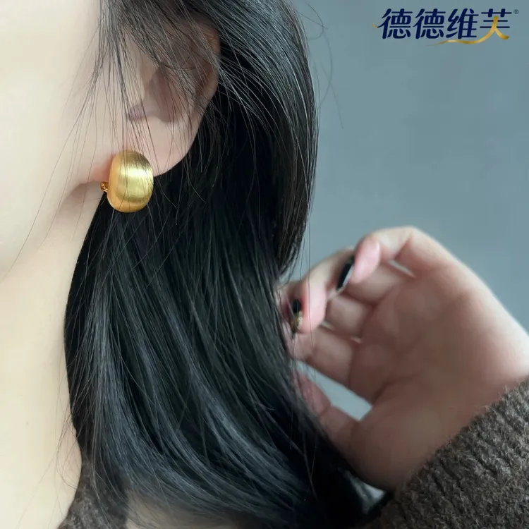 德德维芙 合金耳饰  秋冬百搭款金色手工拉丝小豌豆耳环气质时尚