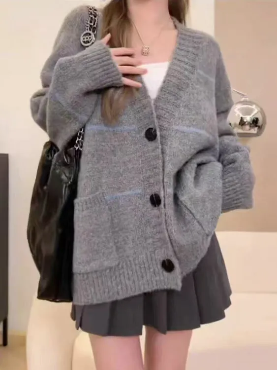 慵懒风灰色条纹针织衫外套女秋冬宽松厚毛衣开衫外穿百搭上衣