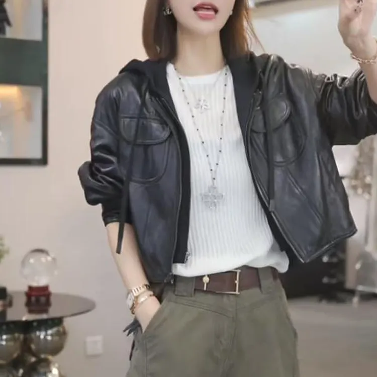 【机车女神】2025秋冬新款时尚气质休闲百搭皮衣连帽外套女设计感