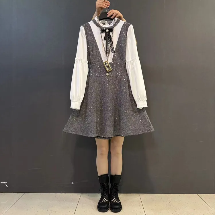 早春新款胖ＭＭ木耳边蝴蝶结领亮晶晶拼接假两件连衣裙