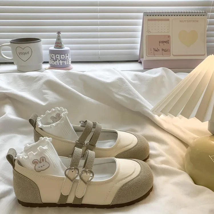 复古丑萌平底大头单鞋女2025夏季新款圆头浅口休闲百搭玛丽珍鞋子