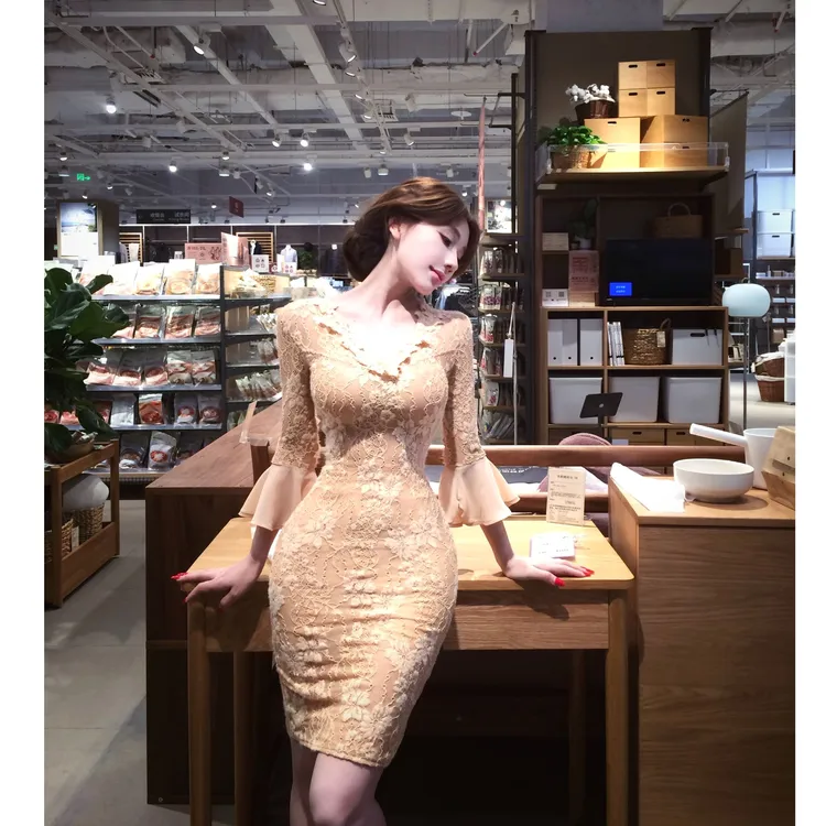 WW定制「金缕倩影」显瘦气质修身宴会收腰优雅蕾丝小众设计感连衣裙