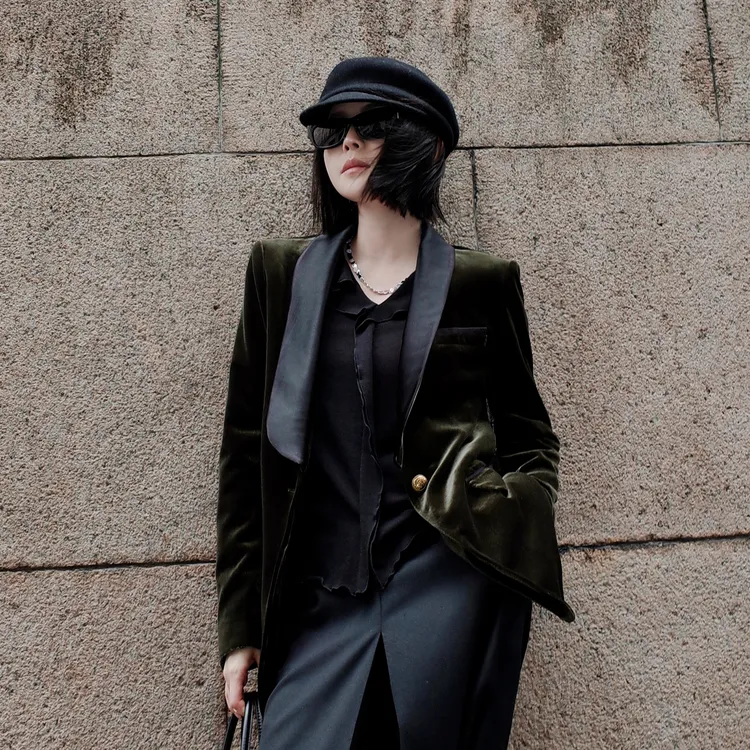 溶溶【柏林晚宴】RONGRONG 缎面青果领丝绒老钱风西装NARA-WJK265