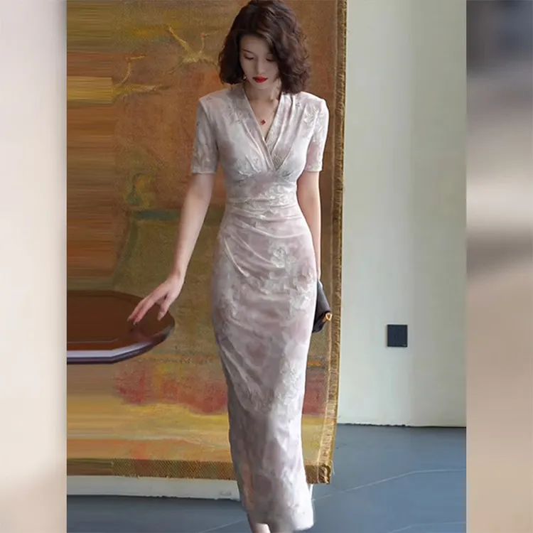 春季重要场合名媛气质轻奢高级感上流社会独特漂亮粉色收腰连衣裙