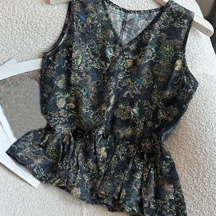 2025夏季新款洋气简约法式V领碎花无袖设计感衣百搭显瘦复古上衣