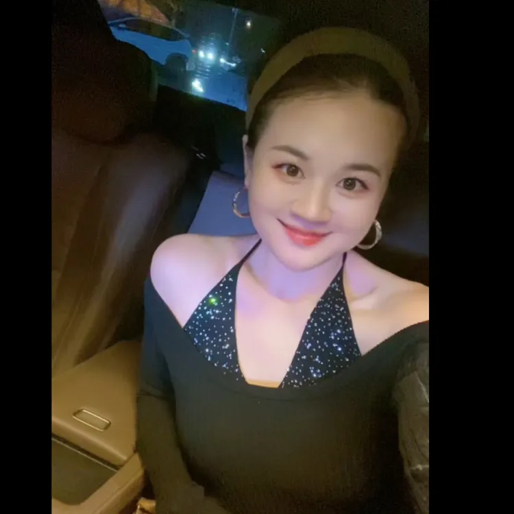 魅鹊原创 006 亮闪闪假两件针织上衣