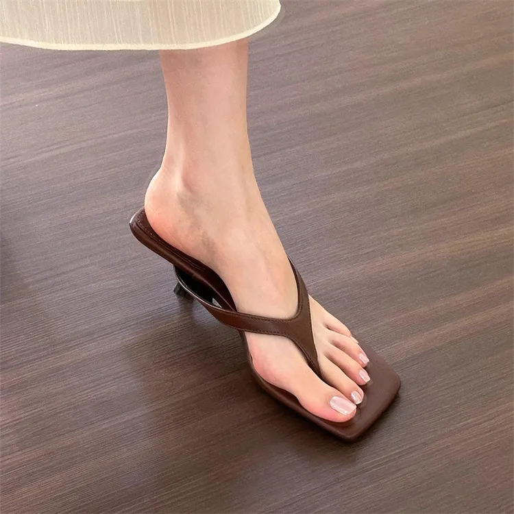 品牌鞋2025夏季新款复古人字凉拖鞋女外穿百搭细跟小猫跟夹脚凉鞋
