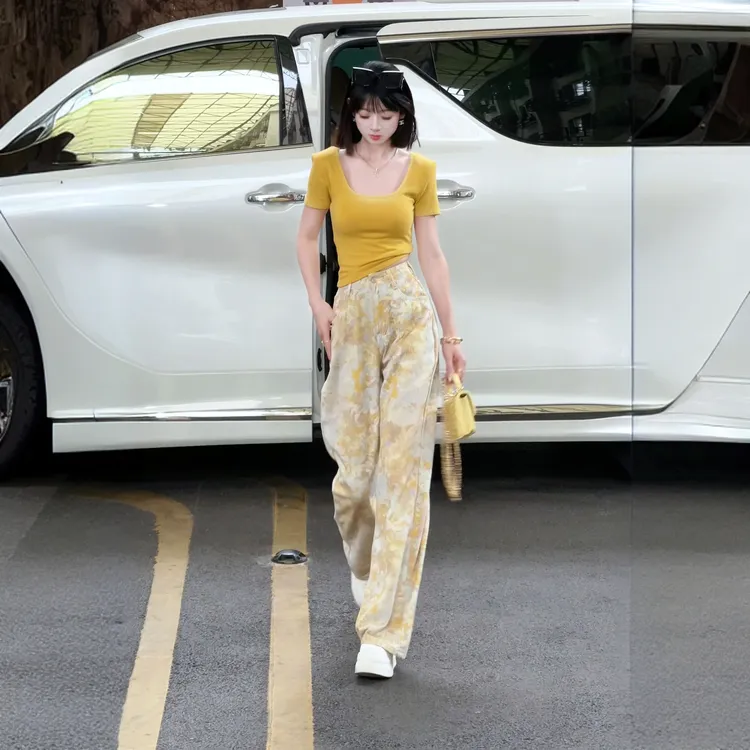 小个子ins一整套ootd穿搭夏日绝美多巴胺黄色t恤女套装休闲阔腿裤