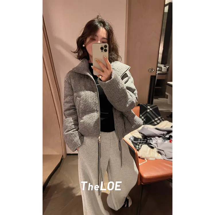 TheLOE/【针织三星大白鹅】755g慵懒立领针织短款鹅绒服#LE-9992