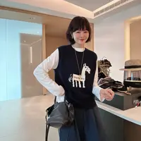 秋冬圆领小马刺绣无袖显瘦叠穿针织马甲