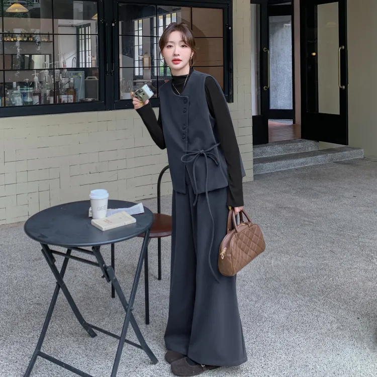 灰色韩系轻熟风毛呢套装女2025年秋冬新款马甲打底衫阔腿裤三件套