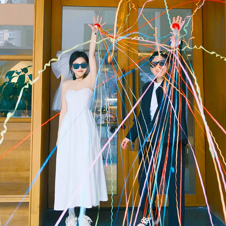 手抛彩带领证结婚庆接亲婚礼拉花彩条小游戏订婚生日拍照手扔道具