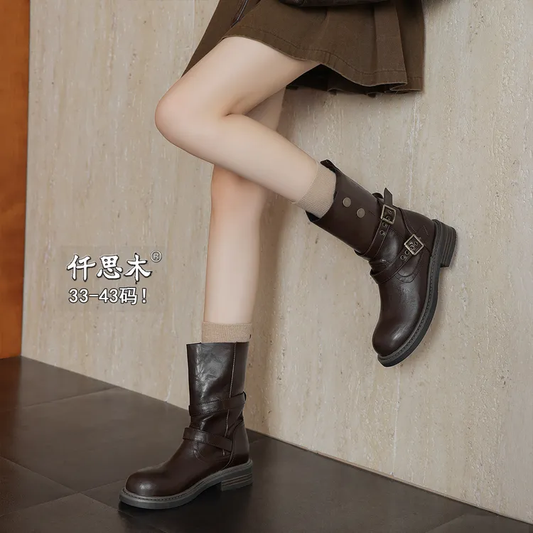 棕色靴子中筒靴女2025新款大码女鞋41到43胖脚宽短靴女士骑士靴42
