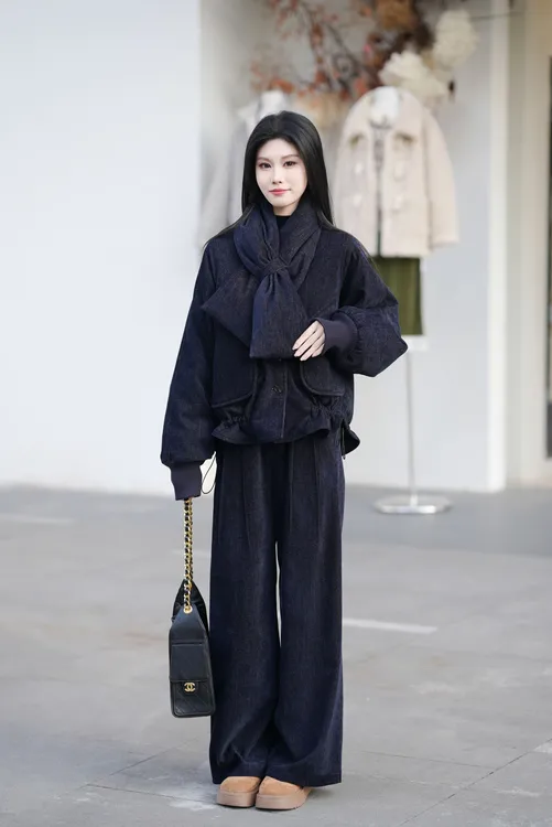 【佳欣】2025冬季时尚洋气百搭遮肉显瘦两件套羽绒服加绒加厚