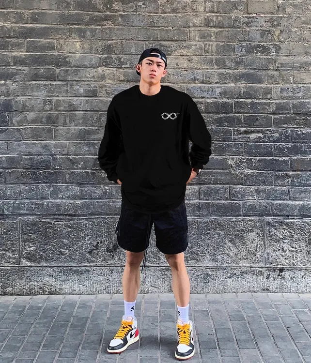 潮牌小众简约长袖t恤男生美式黑色潮流印花大码宽松打底衫上衣服