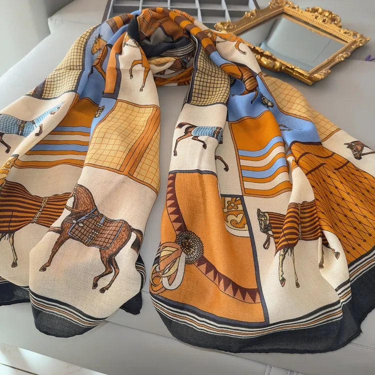 私人定制 高品质立体策马奔腾围巾披肩