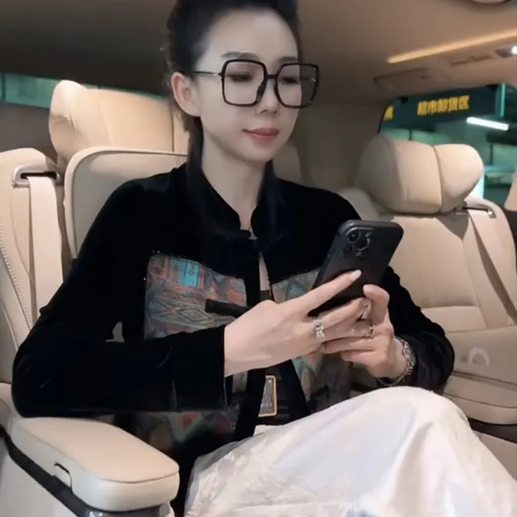 秋季复古中老年妈妈金丝绒时尚洋气开衫新款外套国风中式大码上衣