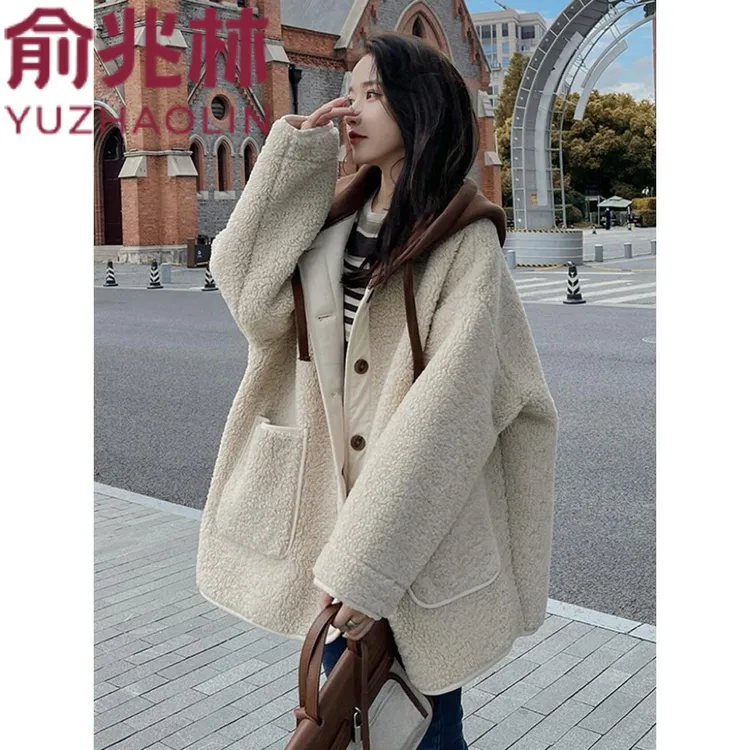 小香风羊羔毛外套女2025新款爆款秋冬加厚连帽摇粒绒棉服皮毛一体