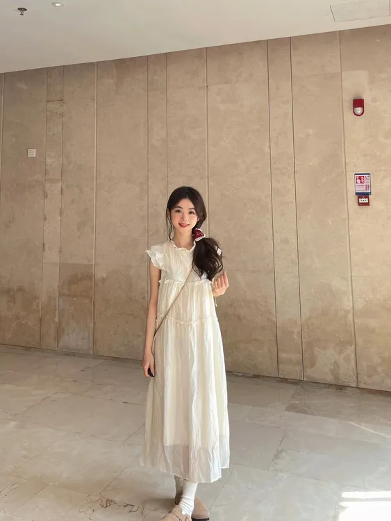 法式小飞袖连衣裙女2025夏小个子甜美温柔风木耳边森系初恋仙女裙