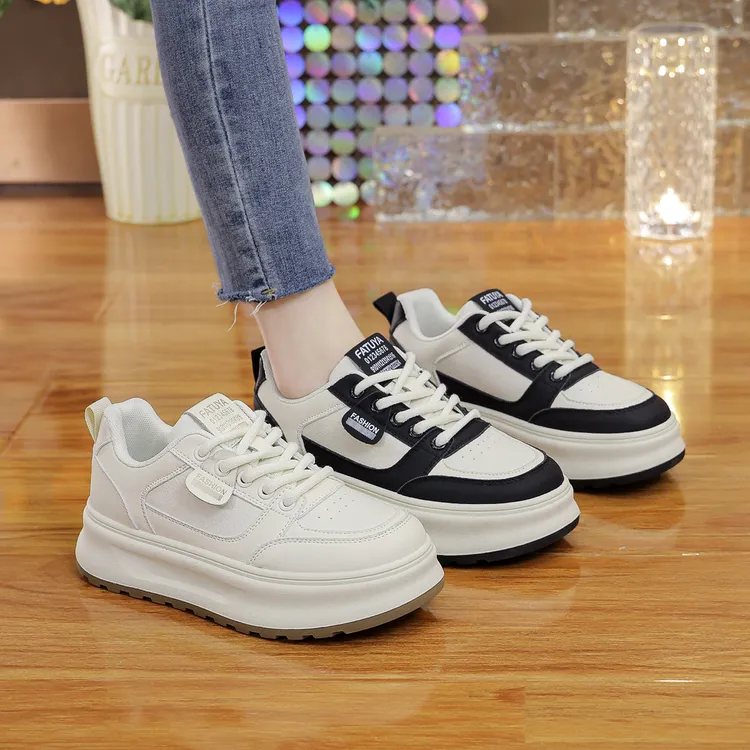 厚底皮面小白鞋女款2025秋季新款软底百搭休闲运动板鞋