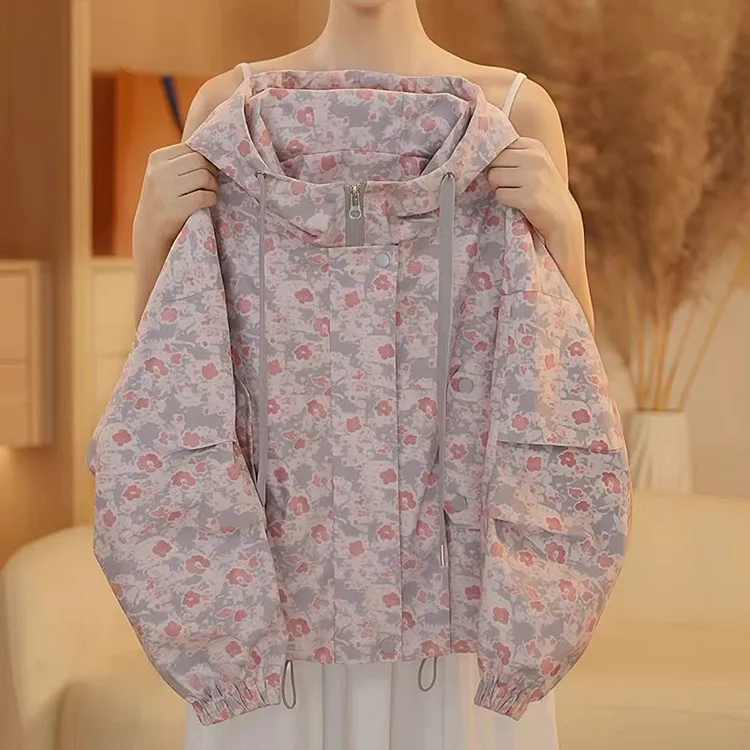 女童碎花连帽外套2025新款春秋季儿童上衣开衫宝宝拉链衫洋气风衣