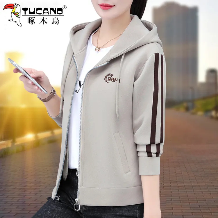 啄木鸟连帽卫衣外套女款春秋2025新款洋气妈妈秋季女士运动上衣