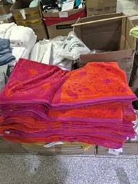 《厚广家》3楼80×160橘红色花朵全棉浴巾 发1张微瑕疵