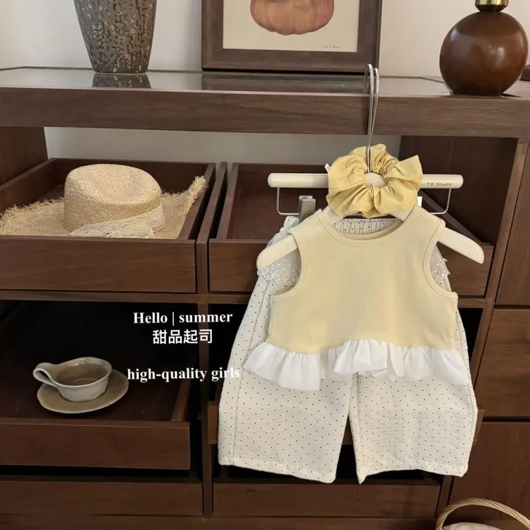  两件套女童奶黄包!韩国童装女宝荷叶边背心短款背心波点裤套装潮