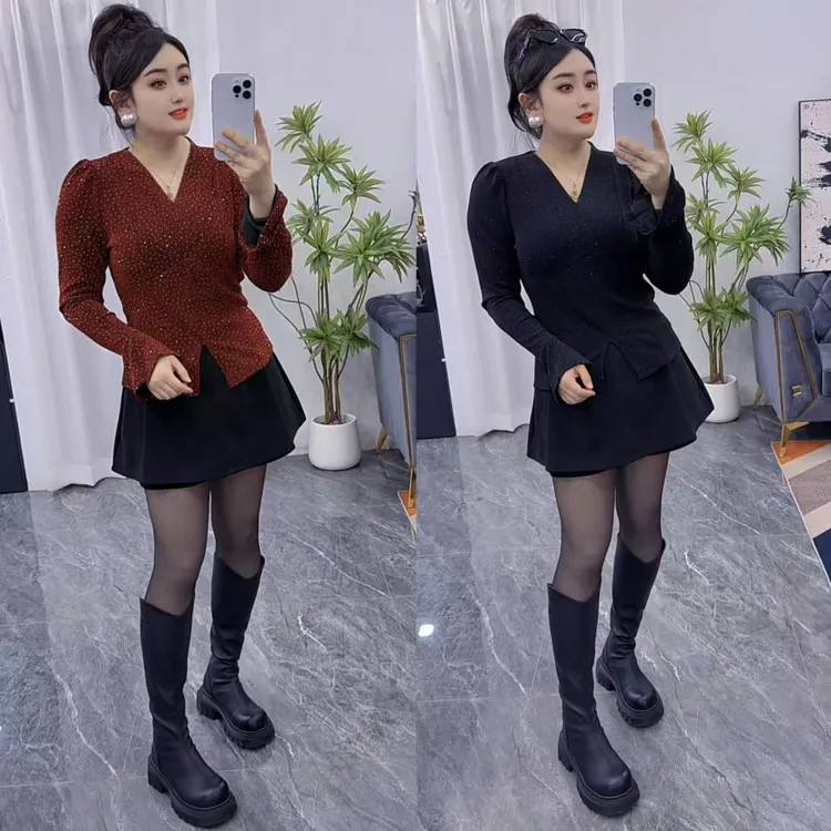 朵伊家【墨色碎钻】新款百搭设计感亮丝V领亮钻洋气百搭上衣8280