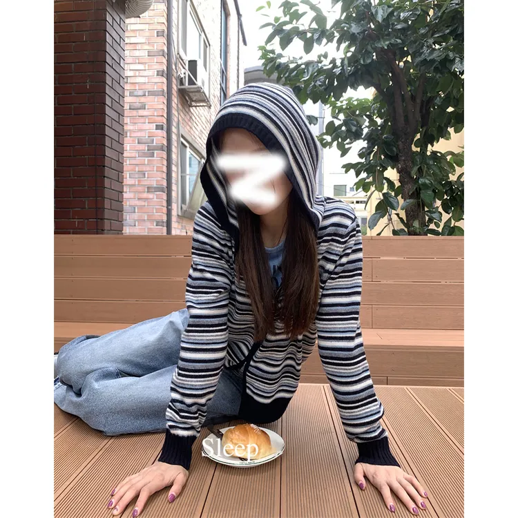 条纹撞色拉链连帽针织开衫秋季宽松复古通勤休闲外套时尚百搭韩版