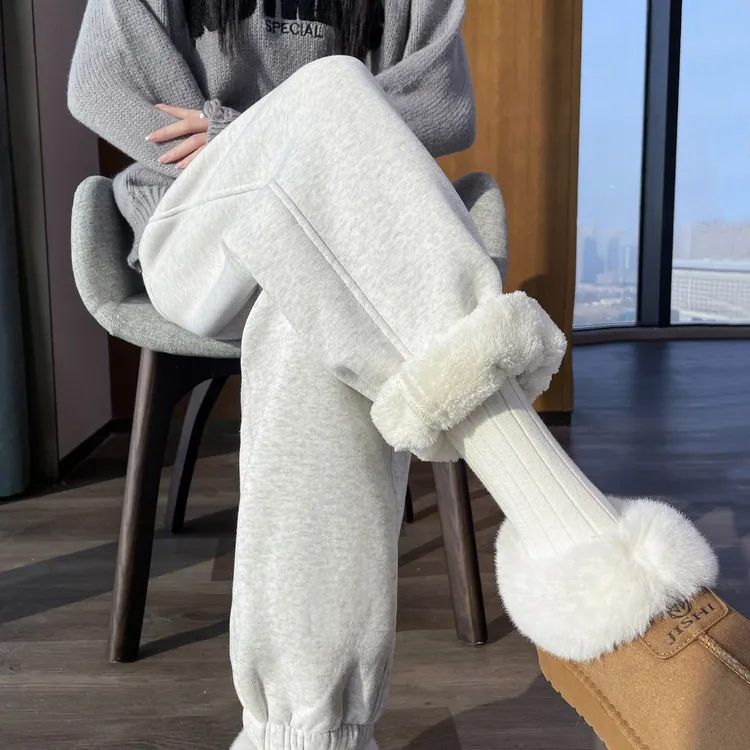米白色羊羔绒运动裤女秋冬爆款2025新款加绒加厚休闲束脚哈伦卫裤