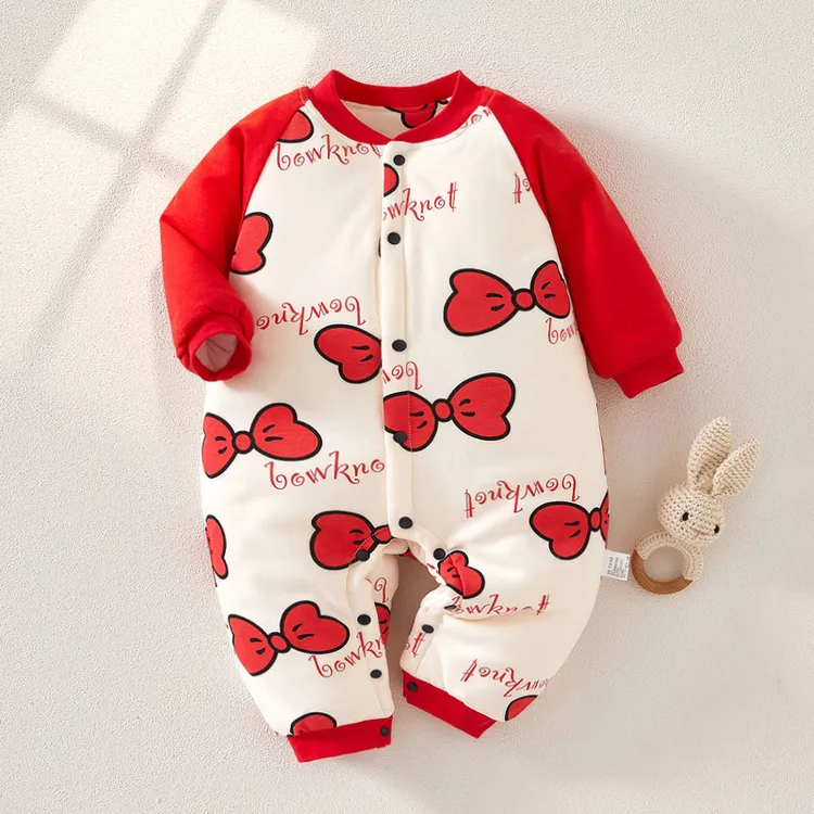 婴儿衣服冬季加厚哈衣夹棉连体衣婴儿棉服外出可爱宝宝新生儿衣服