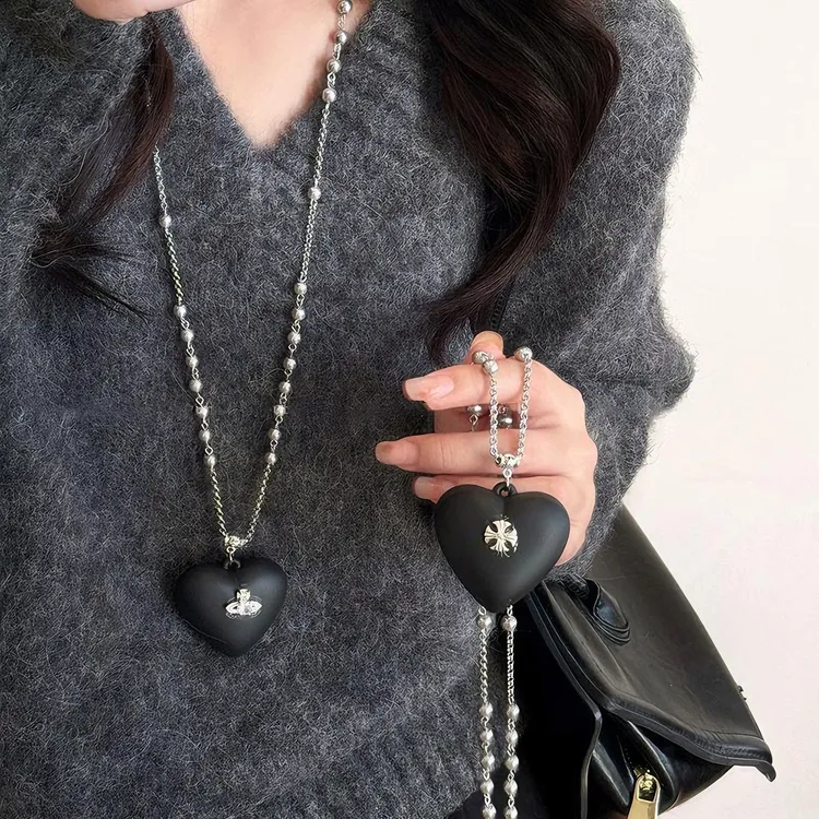 铜项链 精品/百搭黑色爱心项链长款毛衣链轻奢高级感卫衣装饰配饰