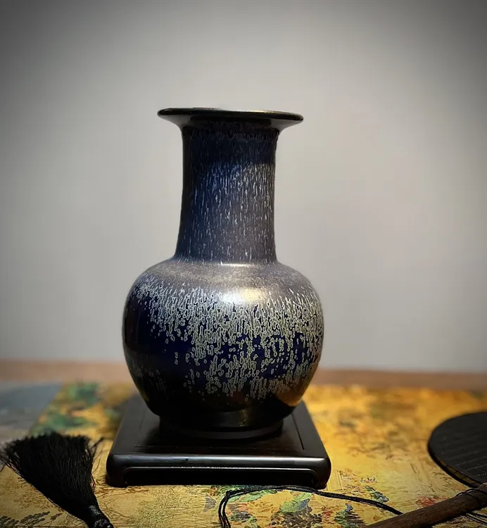 艺术炉钧 | 董智博老师全手工炭烧深蓝炉钧釉珊瑚结晶斑天球瓶