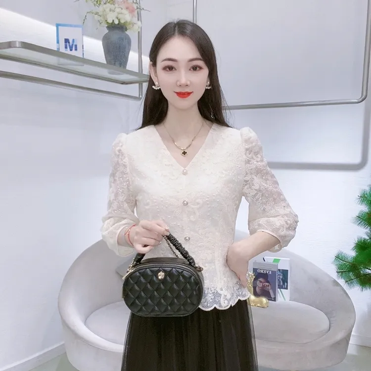 2025春季新款设计感七分袖打底衫气质洋气百搭减龄小衫上衣蕾丝女
