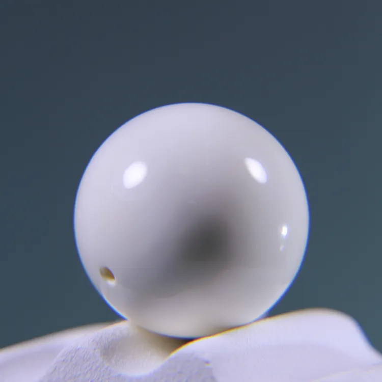 蜜蜡纯白圆珠直径23MM重6.73克