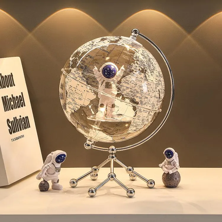 FAVMARTHA地球仪摆件轻奢高级感小众宇航员太空人女童12岁男孩生