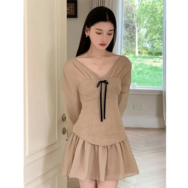 法式名媛风蝴蝶结V领长袖上衣女夏季收腰显瘦气质A字短裙两件套装