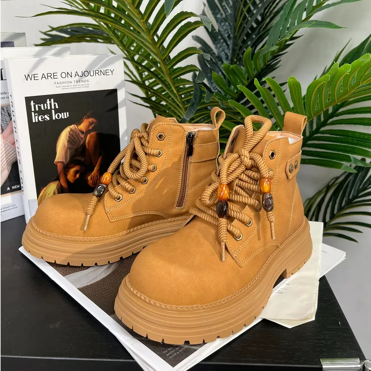 2025秋季新款牛皮情侣马丁靴防风防水放油增高5公分英伦风