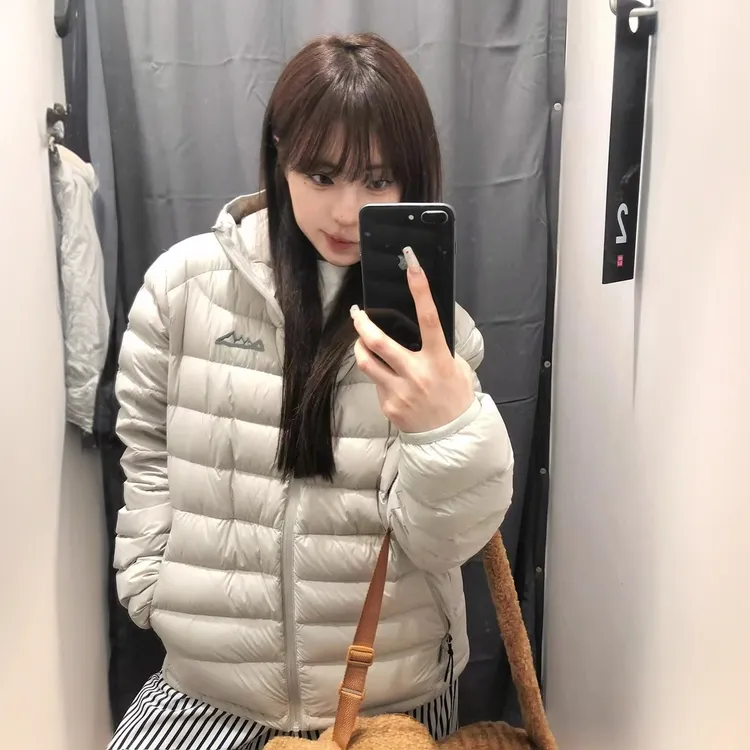 好看的排骨棉服女短款轻薄2025年冬季新款休闲运动连帽学生外套潮