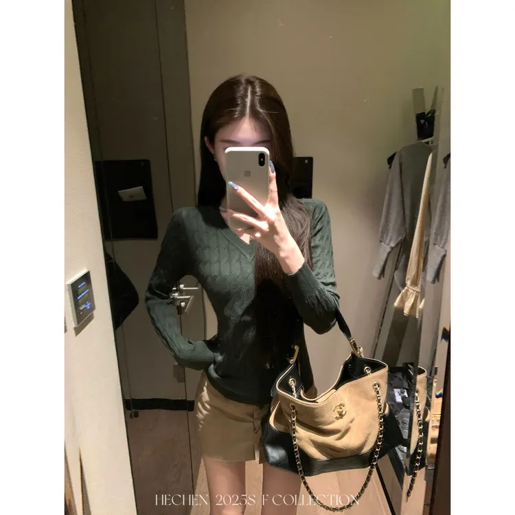 【禾呈】秋季显瘦修身麻花修身针织衫T恤小V领长袖套头上衣女10618