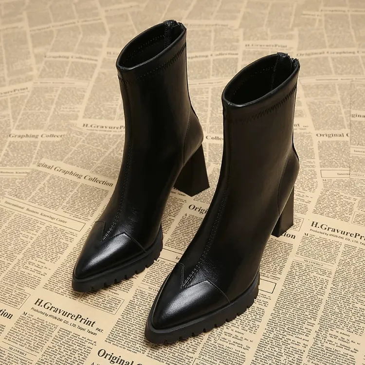 软皮法式尖头厚底防水台短靴女新款粗跟高跟小个子瘦瘦弹力马丁靴