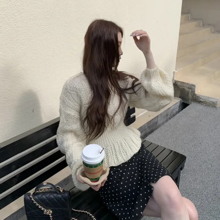 韩系设计感收腰显瘦长袖毛衣温柔气质圆领灯笼袖针织衫W1092