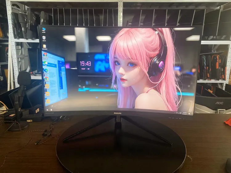 9新 Philips/飞利浦 32寸曲面1K240赫兹显示器